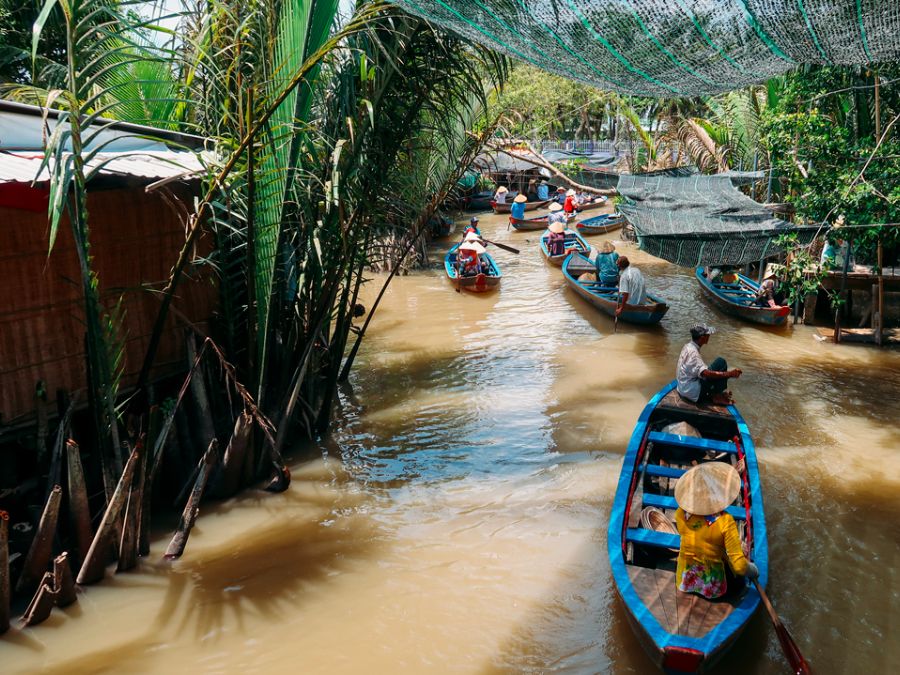 Để có một hành trình thêm phần trọn vẹn, Homestay Bảo Bình mách bạn nên đi khám phá theo tour bởi vì các sản phẩm du lịch này thường tích hợp đa dạng và đầy đủ các hoạt động trải nghiệm đặc sắc tại xứ này